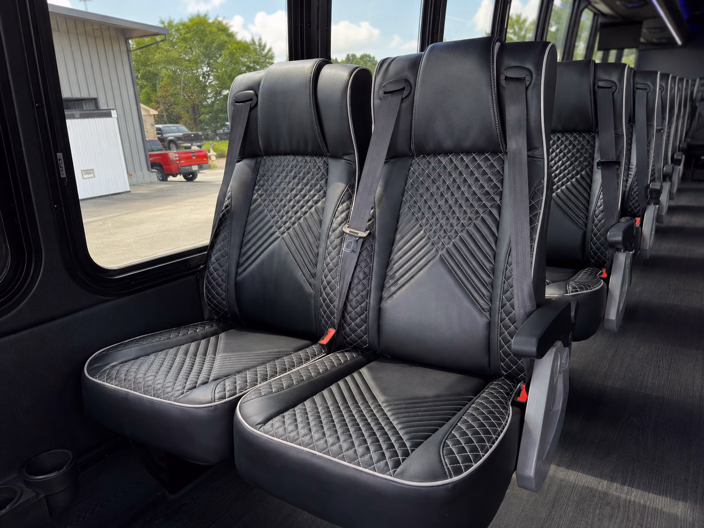 buses to vinoklet winery and cincinnati area tasting rooms