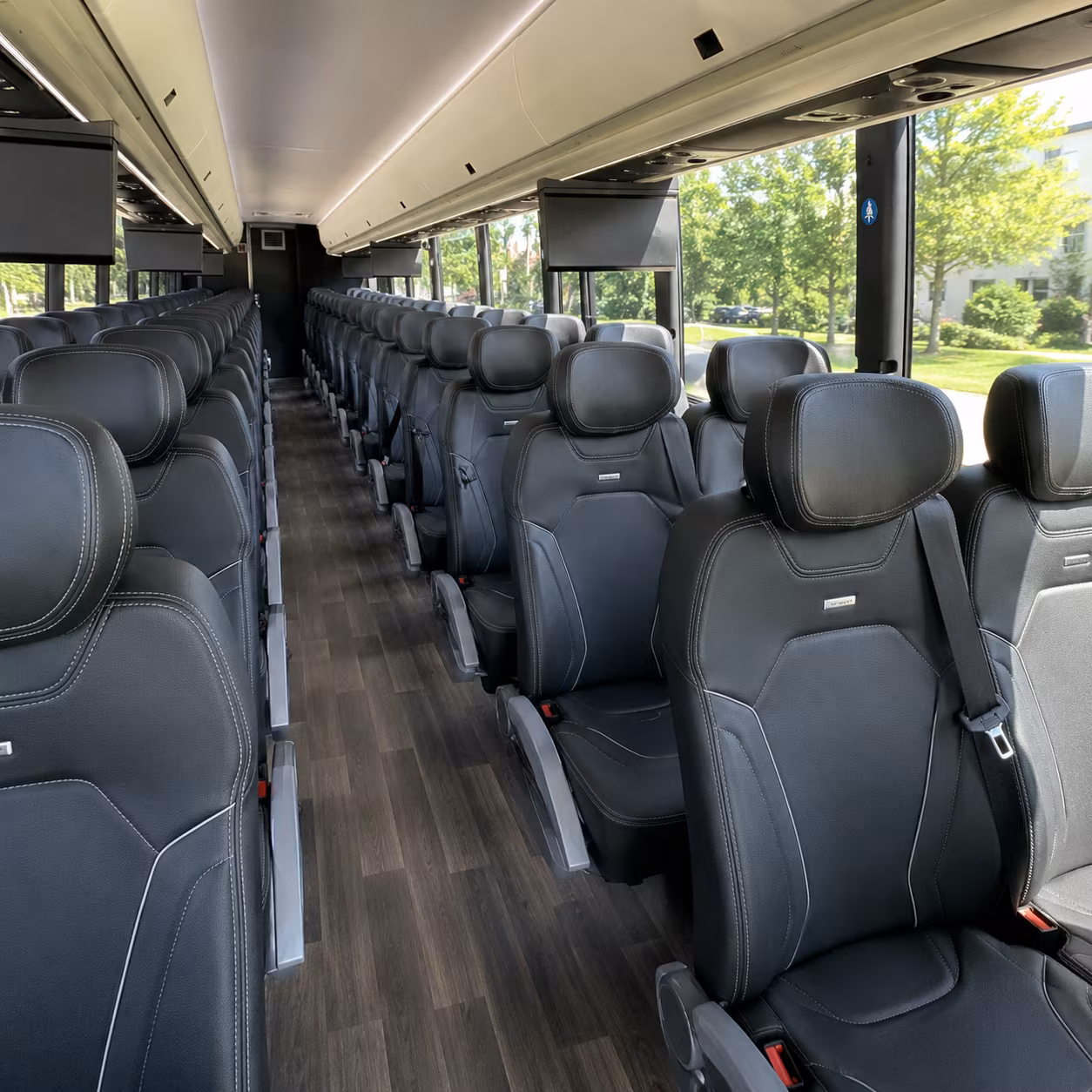 charter buses to riverbend music center from hamilton