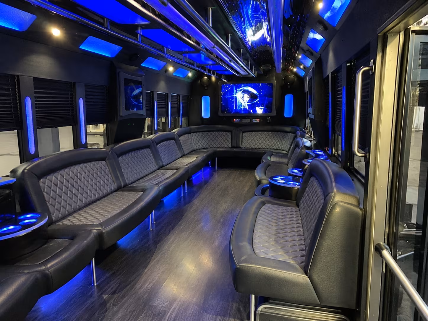 hamilton 28 passenger party bus interior