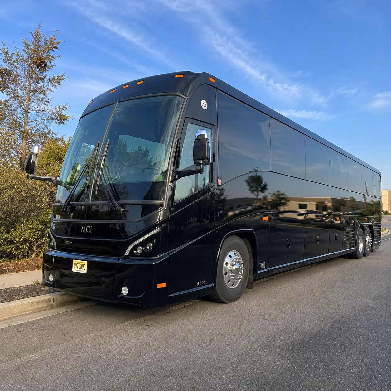 long distance bus rentals from hamilton to louisville and the kentucky derby